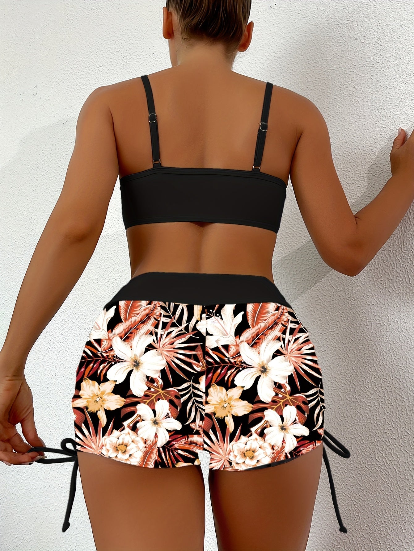 Isana – Sportovní květinové bikiny s kraťásky