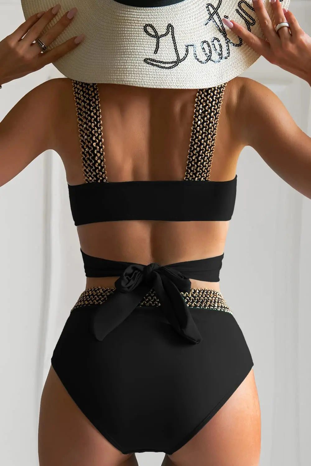 Nela – bikiny s vysokým pasem a zlatými detaily