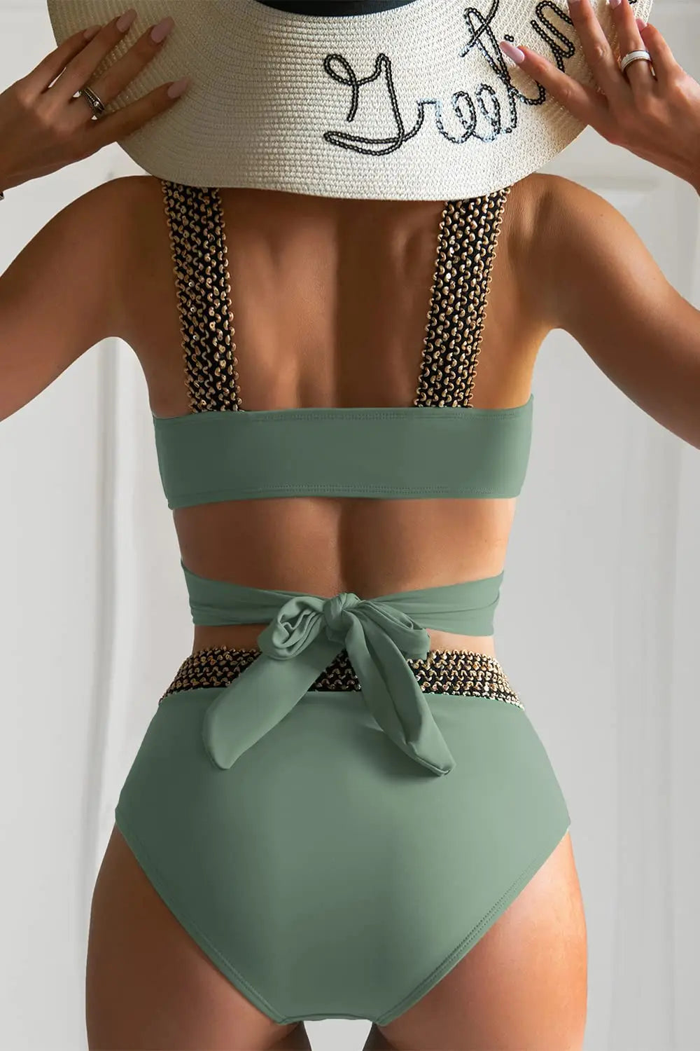 Nela – bikiny s vysokým pasem a zlatými detaily